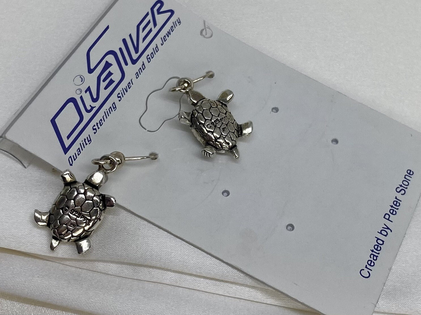 New Peter Stone Fine Sterling Silver 925 11x18mm Sculpted Turtle Dangle Earrings