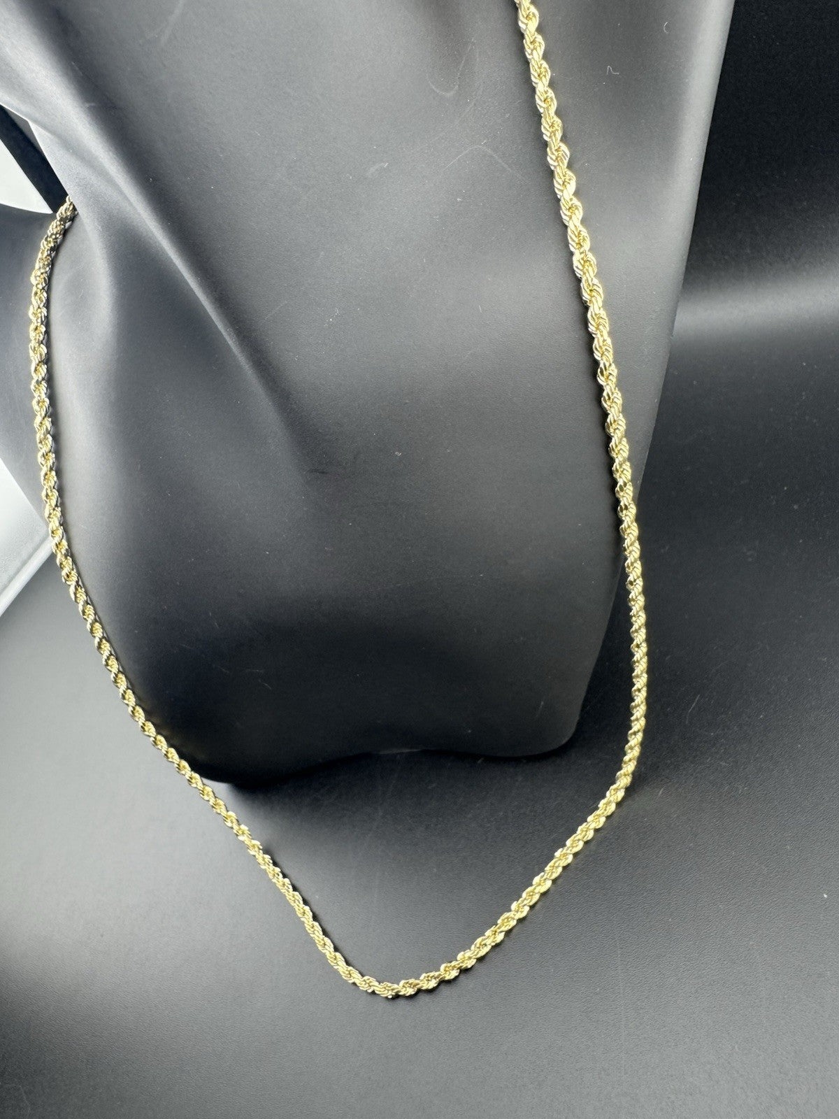 14K Yellow Gold Rope Chain Necklace 22in 2.57mm 5.3 Gram Classic Elegant Style *