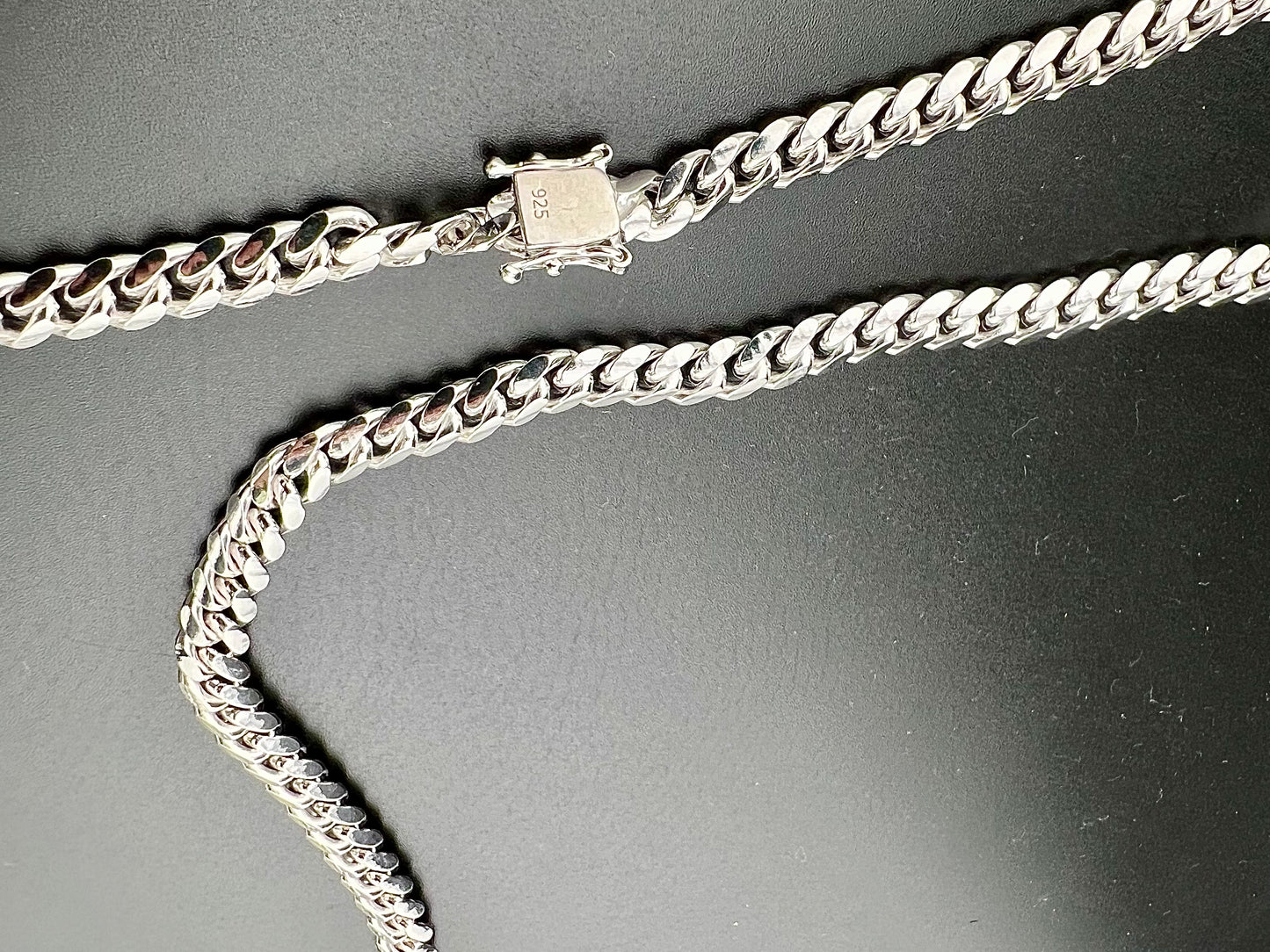 Cadena cubana de plata de ley 925 de 26 pulgadas con acabado en rodio - 74,50 g