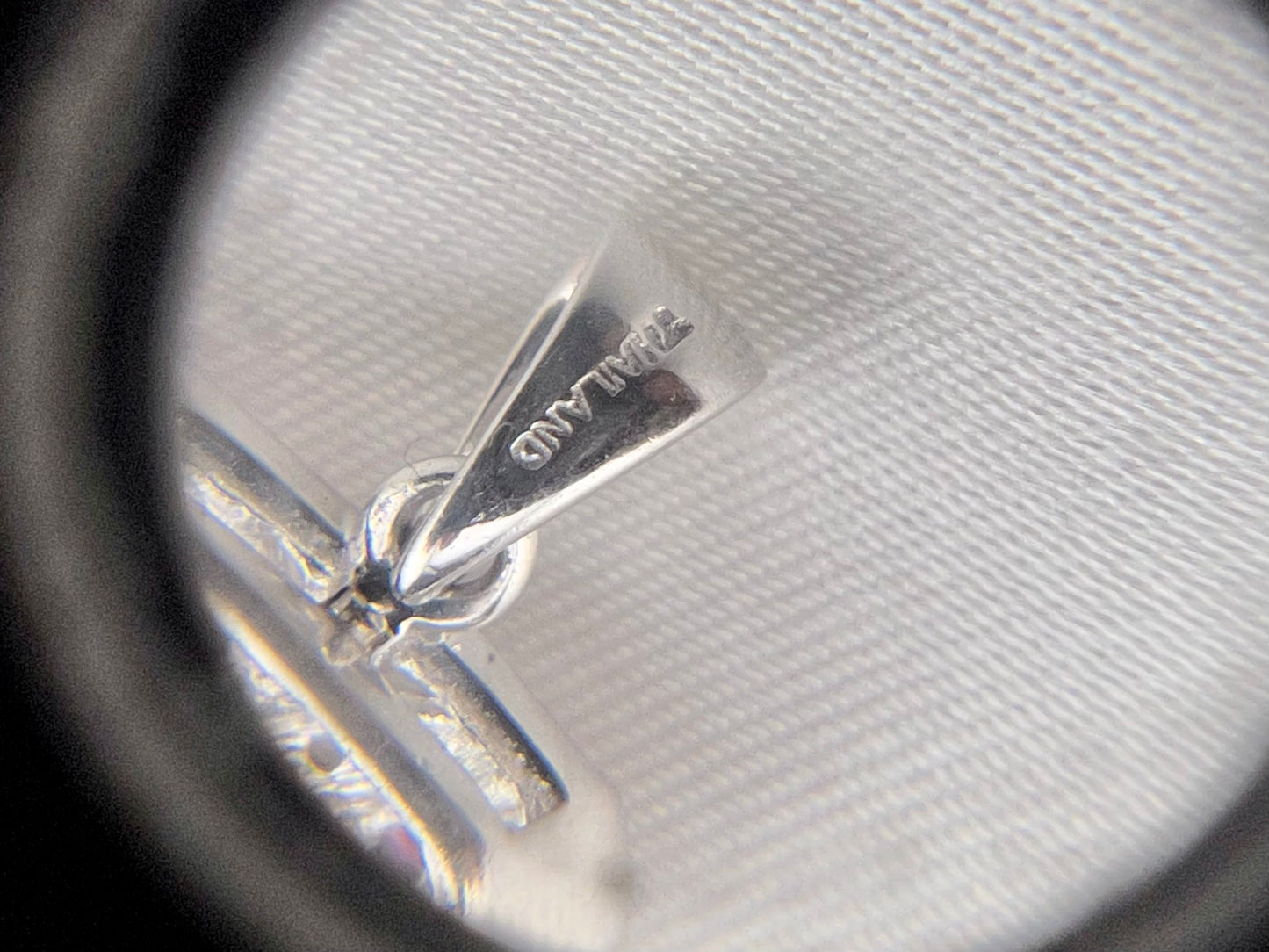 Colgante cuadrado de plata de ley 925 con diseño de flor de diamantes CZ de Tailandia - 23,34x13,74 mm