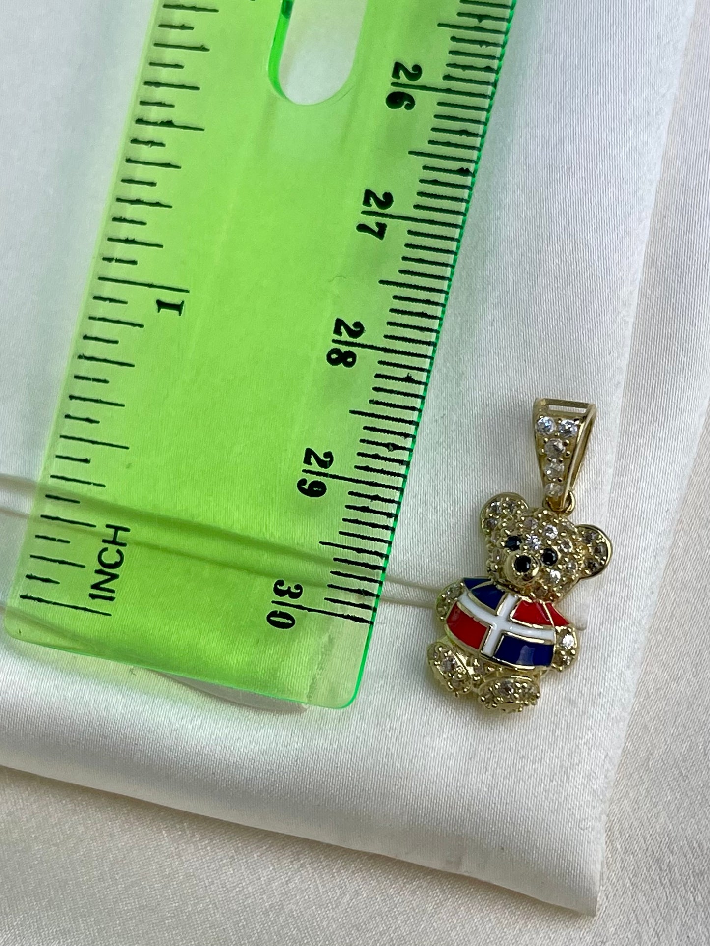 Beltran Jewelry Colgante con dije de osito de peluche vibrante de oro de 14 k con circonita cúbica de 26x11 mm