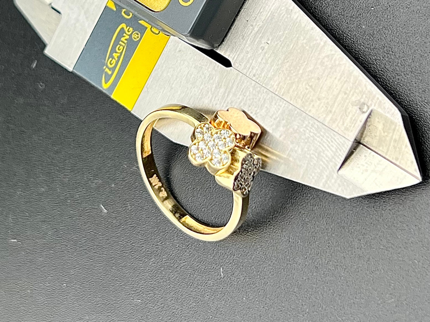 14k Yellow Gold 3-Leaf Clover Ring with CZ Diamond Accents - Size 6