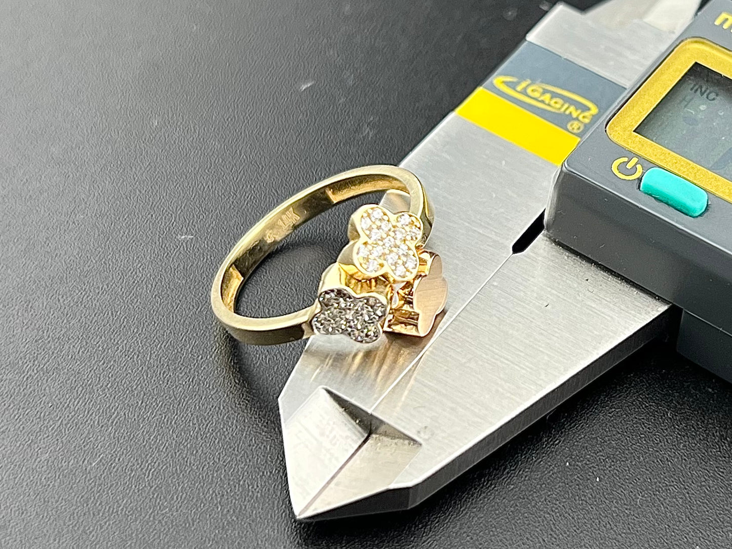 14k Yellow Gold 3-Leaf Clover Ring with CZ Diamond Accents - Size 6