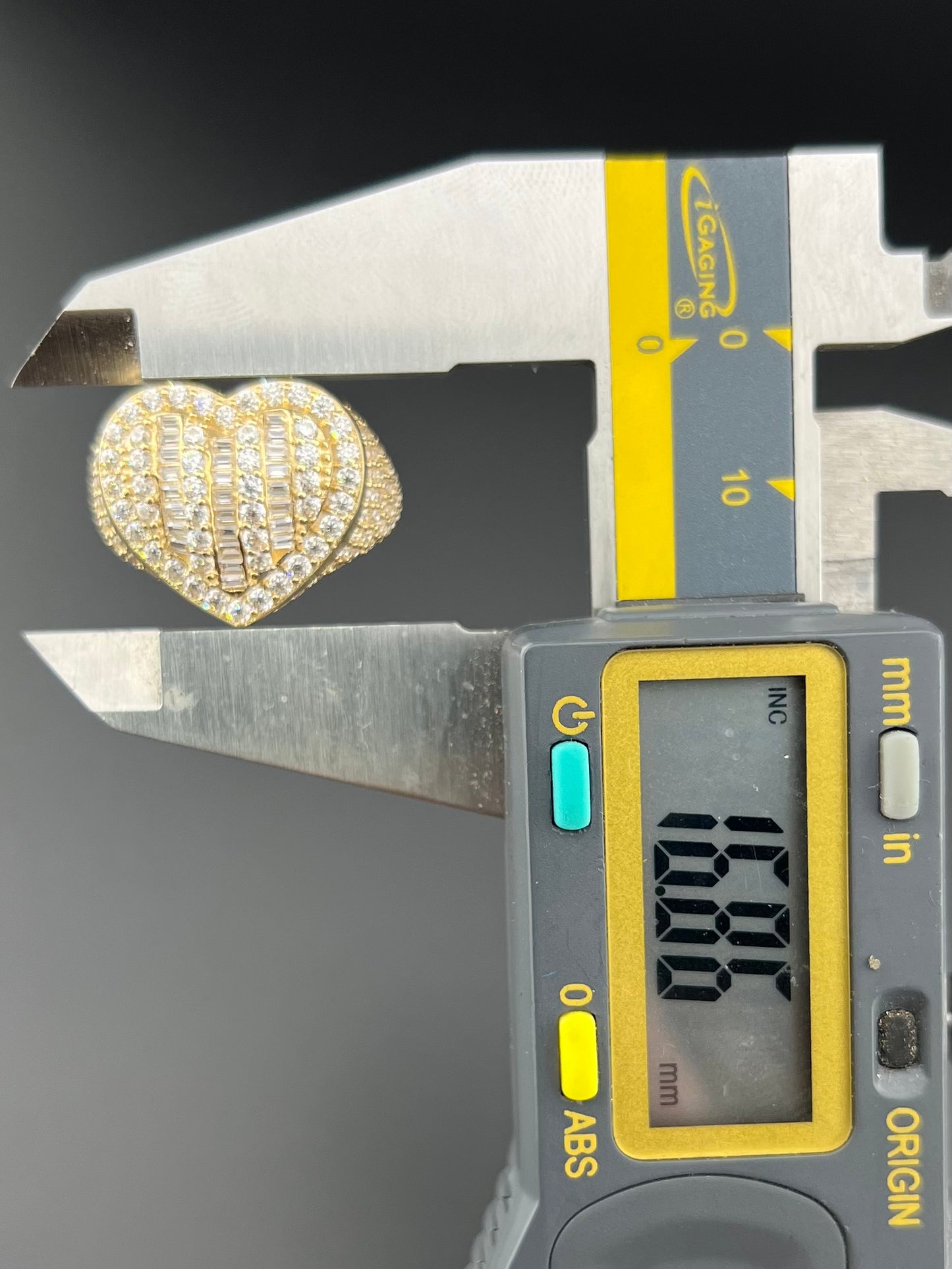 Elegant 14k Heart Ring with CZ Round and Baguette Cut Stones - Size 7.5, 6.6 Grams