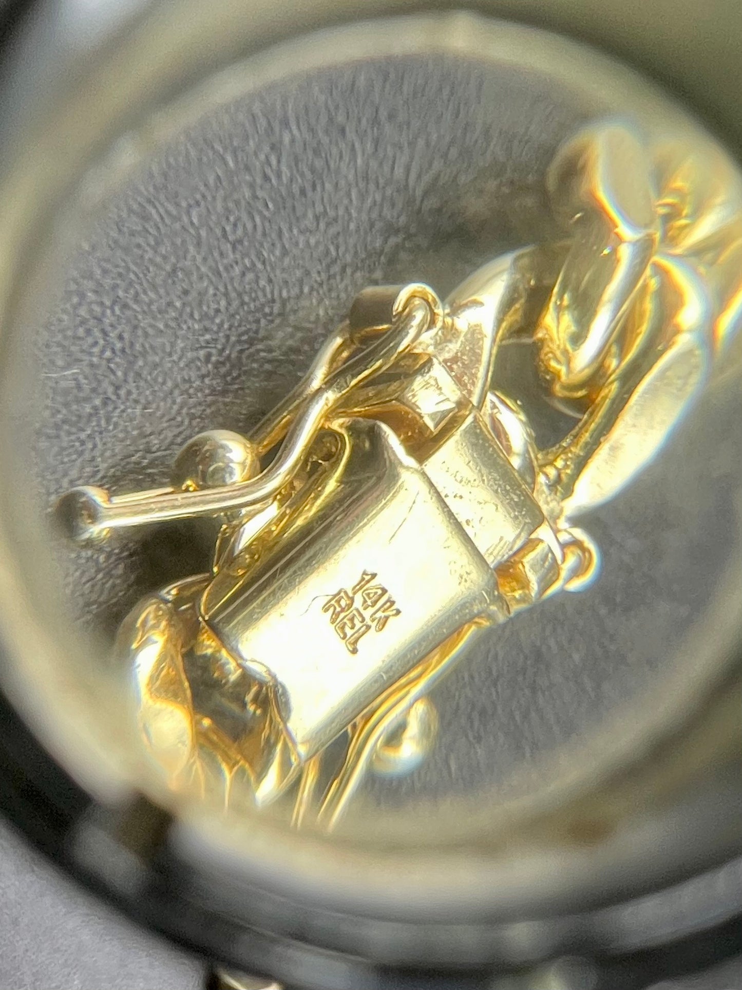 Cadena cubana Miami hueca de oro amarillo de 14 quilates - 24 pulgadas, 6,20 mm 26G