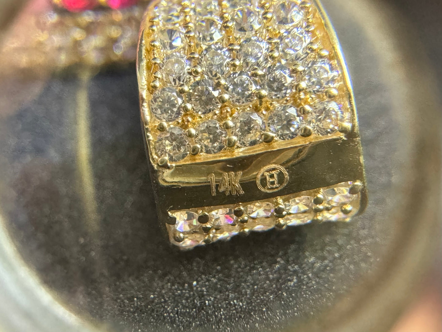 El mundo es tuyo 🎬 Globo terráqueo de oro de 14 k 🌎 Medallón colgante con piedras CZ