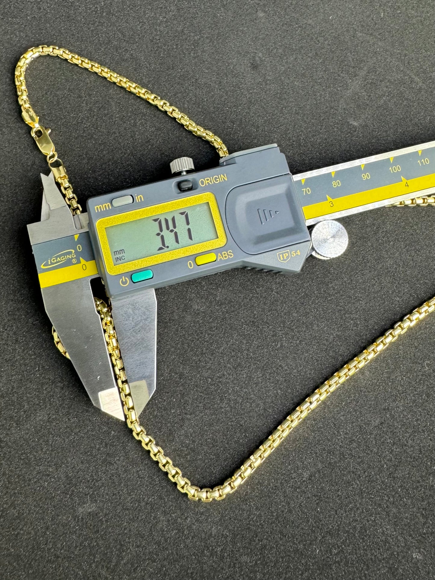 Classic Box Chain: 14k Gold, 16g, 22in Length, 3.47mm Width