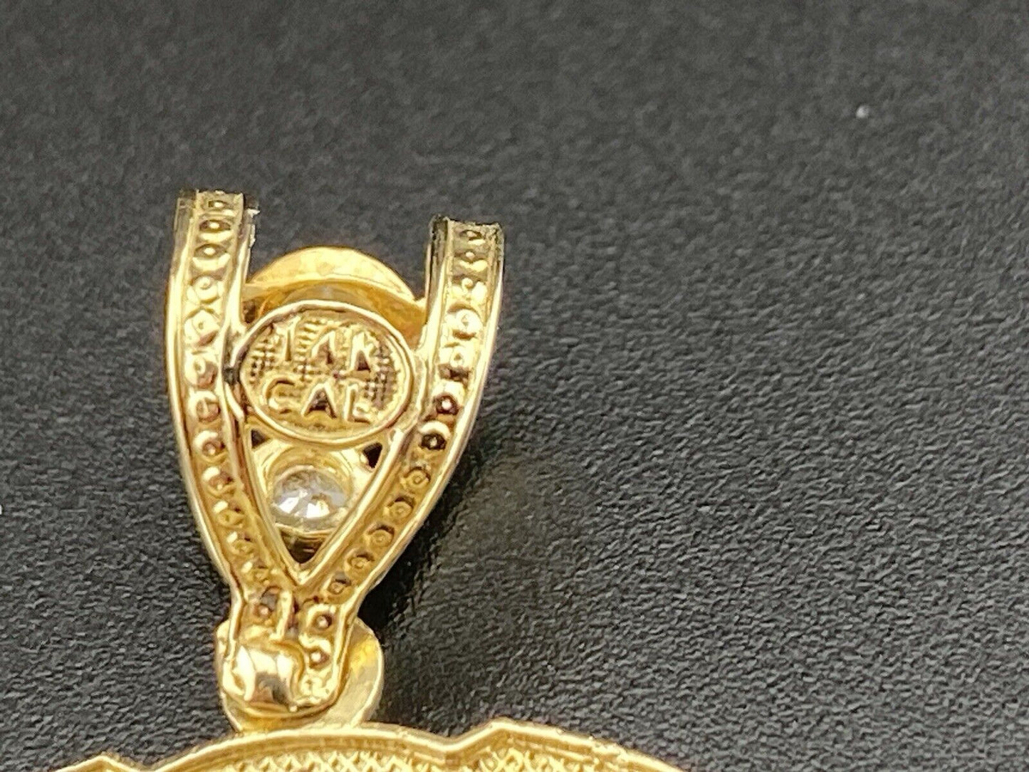 14K Yellow Gold 3D Last Supper Church Pendant 7.9G CZ Glamour Large 46x34mm