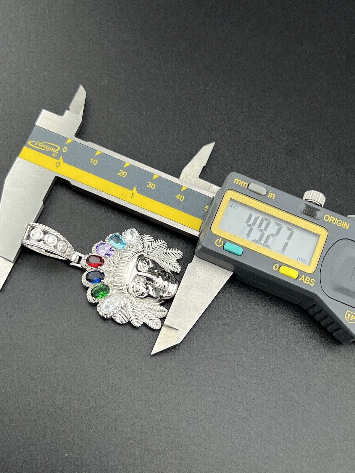 Colgante con cara de sombrero de plumas indias, 17,3 g, plata de ley 925, piedras CZ de colores L