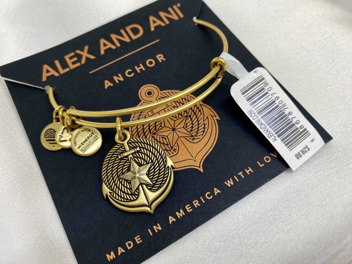 Pulsera de dije de ancla Alex and Ani en oro Rafaelian