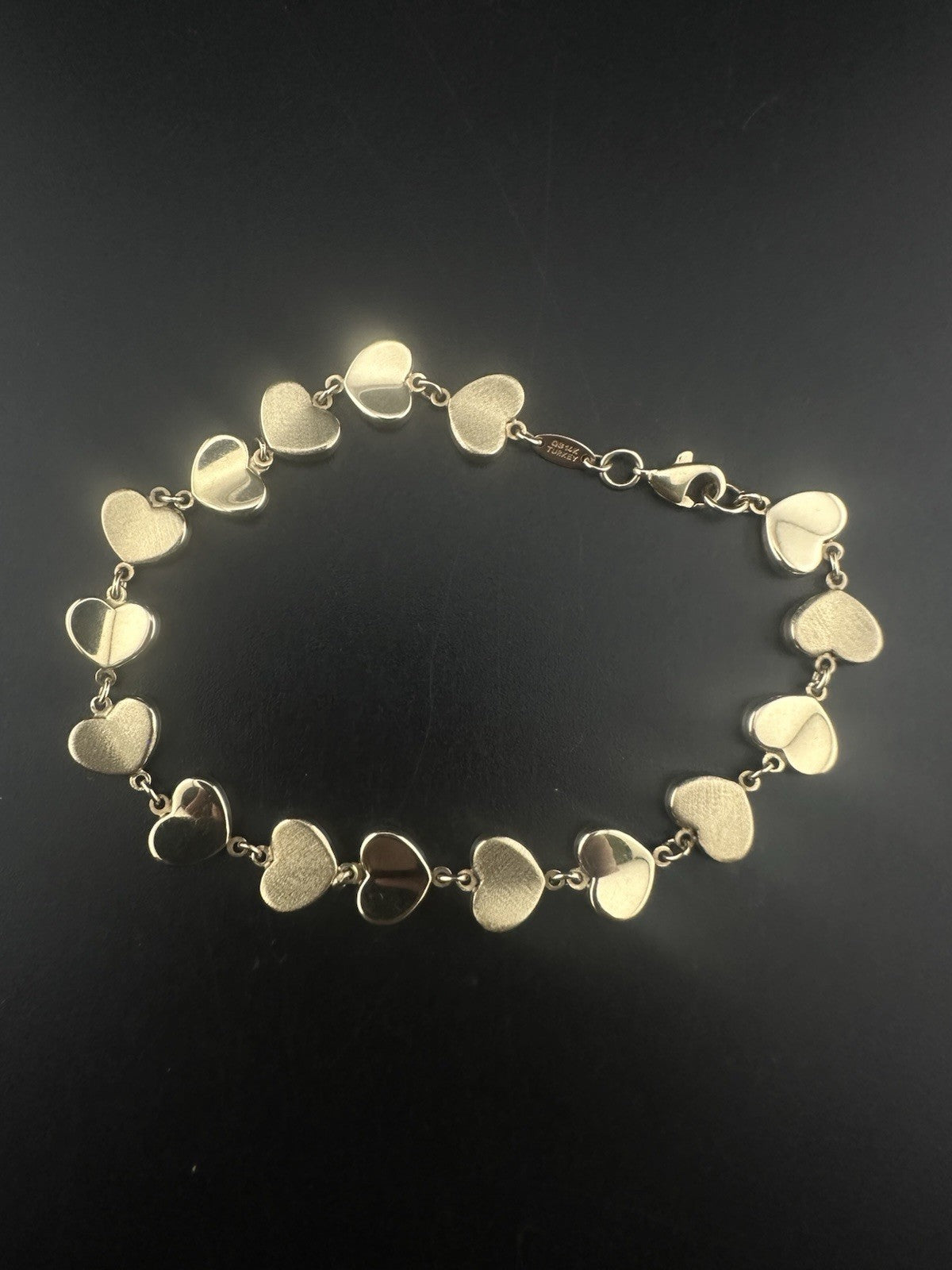 Pulsera de eslabones con dijes de corazones de oro amarillo de 14 quilates, 7,75 pulgadas, 9 mm, 6,3 g, hecha en Turquía