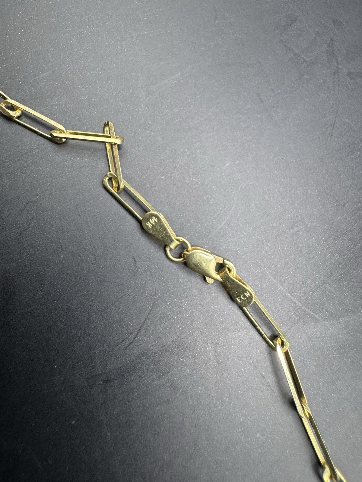 14K Yellow Gold Paperclip Chain Necklace 22in 2.54mm 5.9 Grams