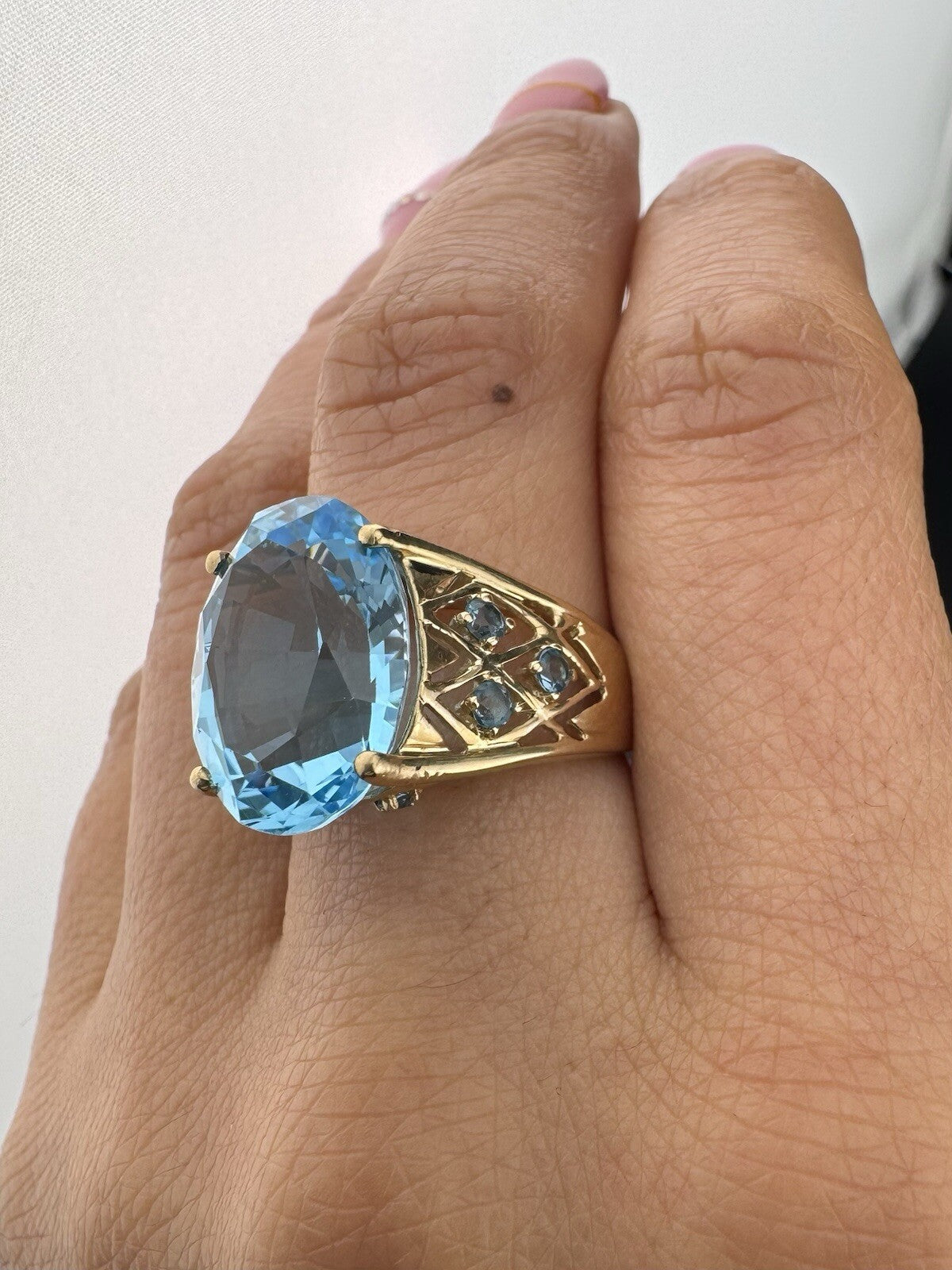 14K Gold Simulated Blue Topaz 16x13mm Cocktail Ring W Stones Sz 7, 7.4 Grams