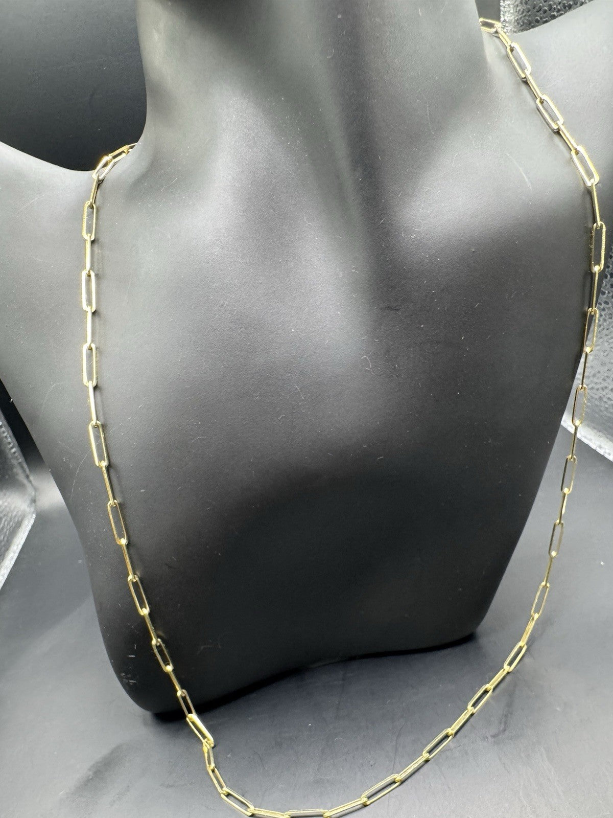 14K Yellow Gold Paperclip Chain Necklace 22in 2.54mm 5.9 Grams