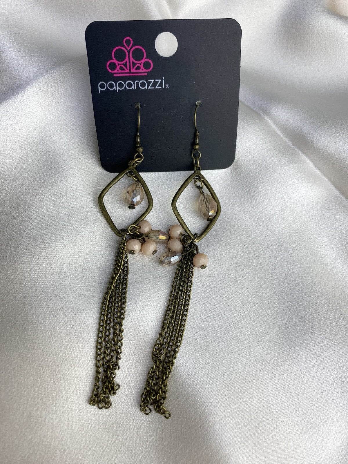 Conjunto de joyas Paparazzi de 4 piezas Celestial Chapter, Sheen Season y Effulgent Era
