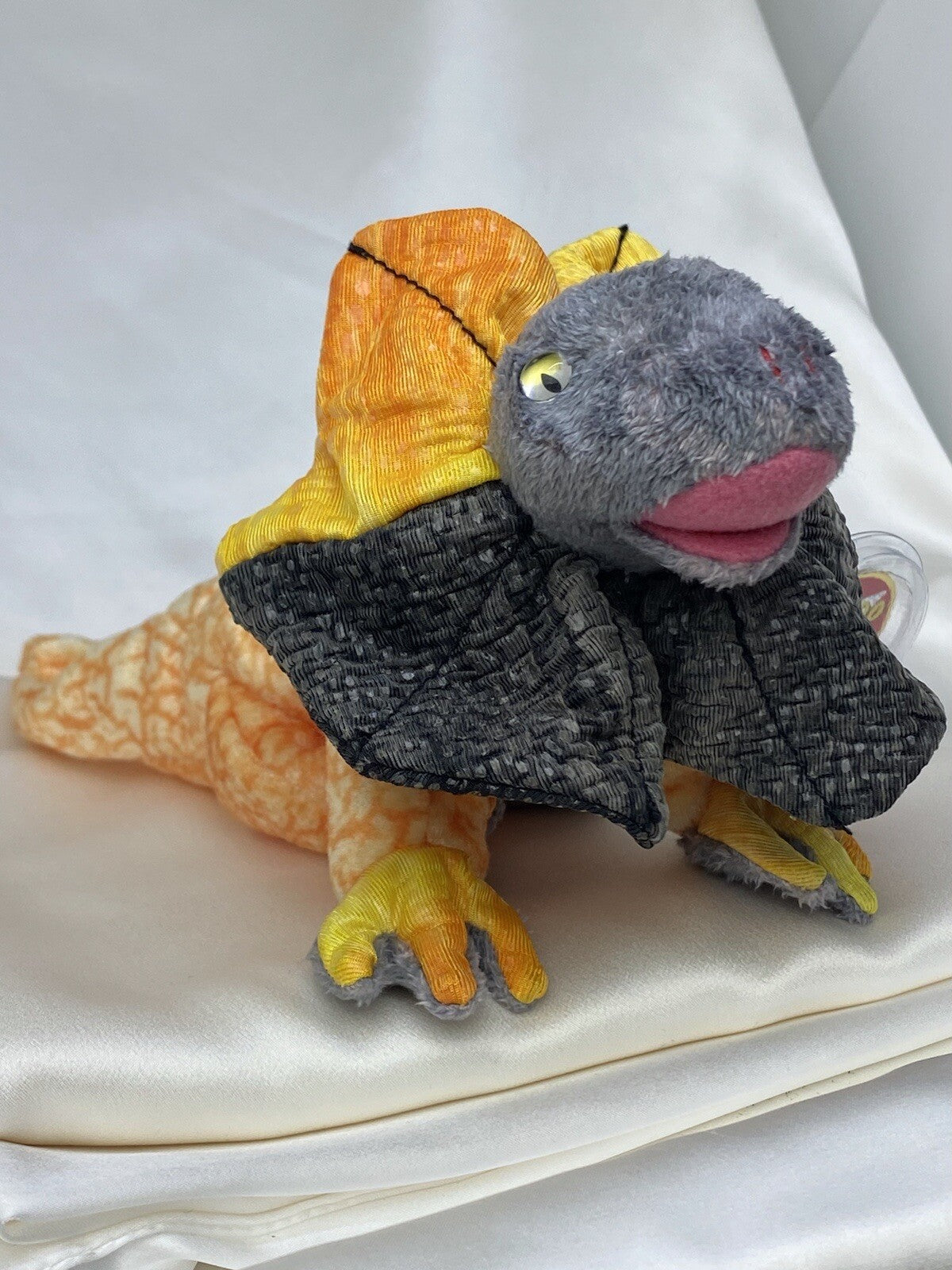 Rare Retired Ty Beanie Baby Slayer The Dragon 2000 Mint P.E. Pellets With Errors