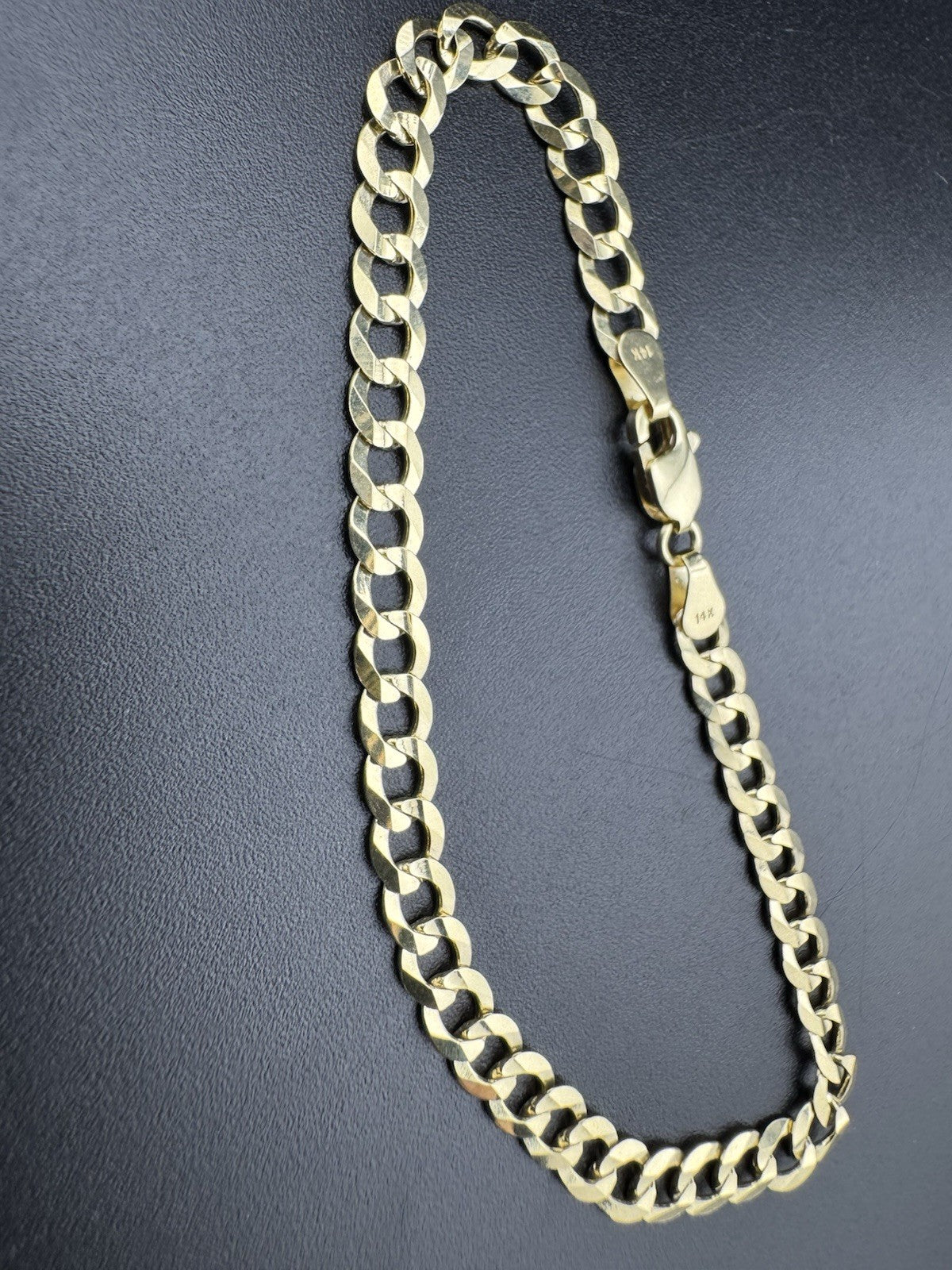 14K Yellow Gold Curb Link Bracelet 7.25in 4.67mm 4.9 Gram Classic Elegant Style*