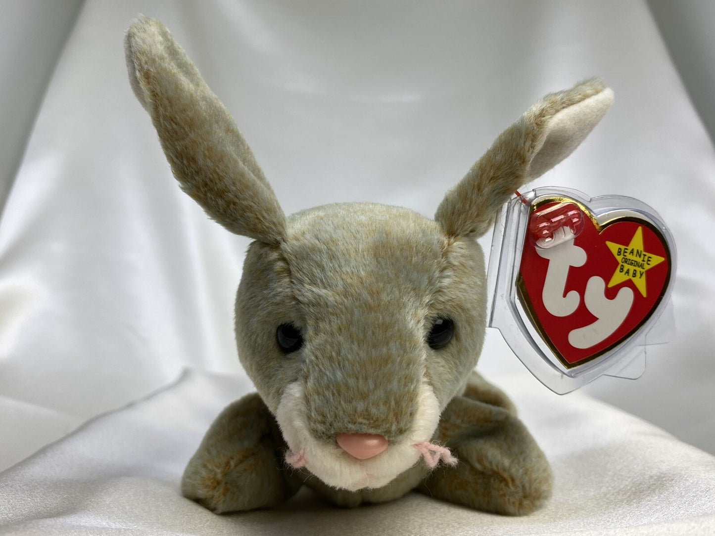 Ty Beanie Baby Nibbly The Bunny Plush 1999 Retired with Errors Tag Protector