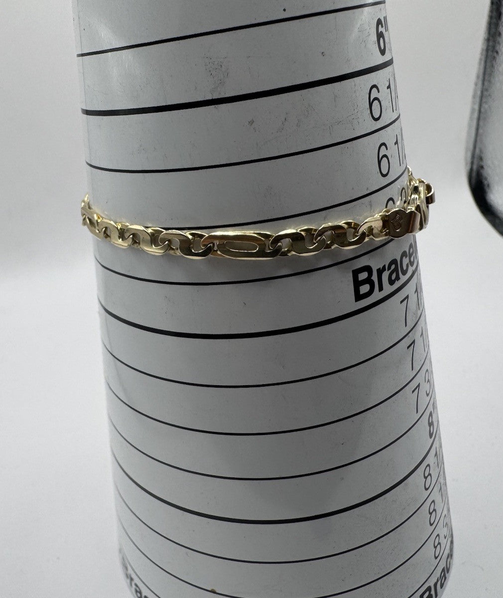 14K Yellow Gold Figaro Chain Bracelet 6.75in 3.85mm 5.9 Grams Italy Heart Emblem