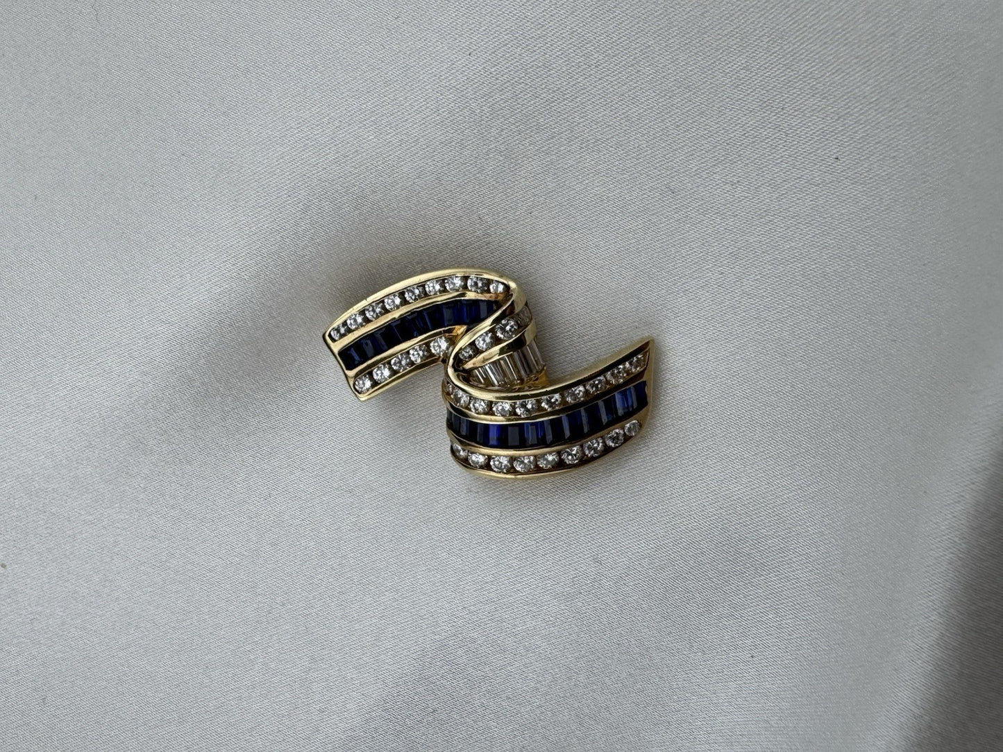 Vintage Charles Krypell 18K Yellow Gold Sapphire and Diamond Ribbon Pendant 7.7G