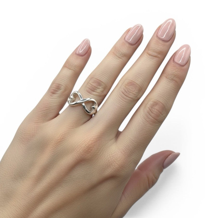 Tiffany & Co. Paloma Picasso Loving Heart Infinity Ring Sterling Silver 925 Sz 7