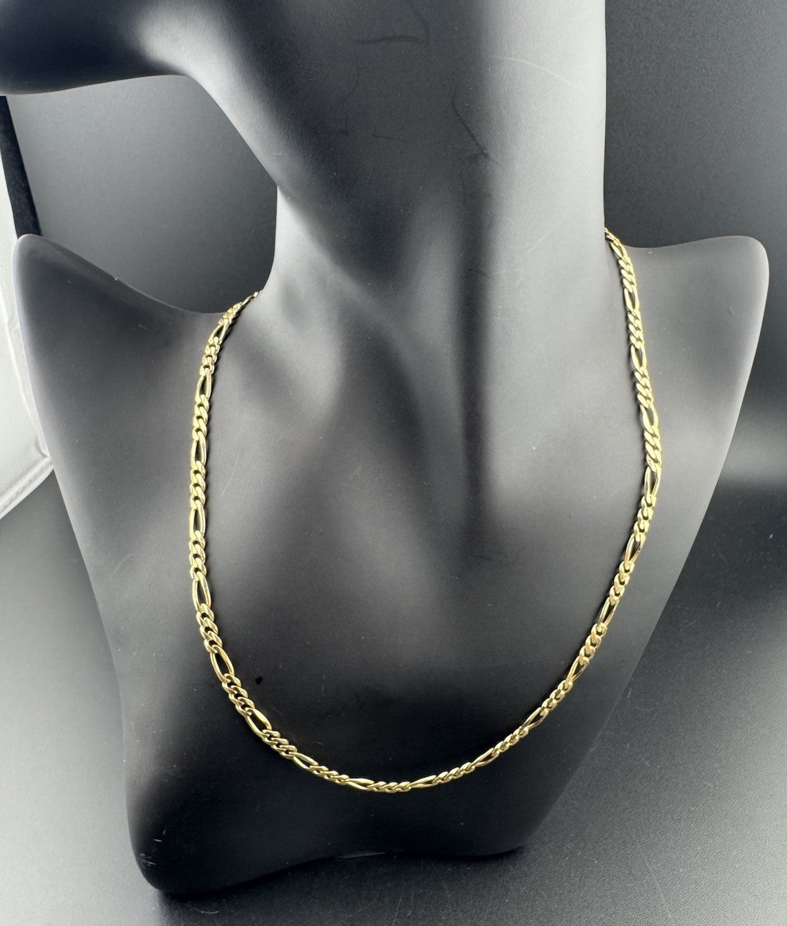 14K Yellow Gold Figaro Link Necklace Chain 16.5in 3.84mm 10.4 Gram Classic Style
