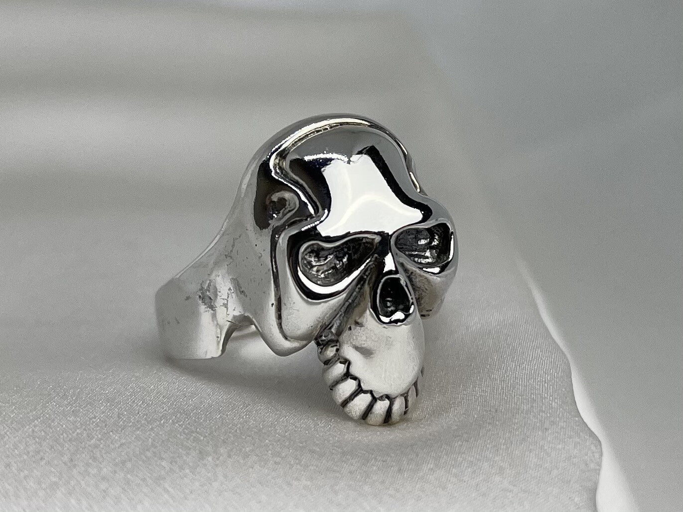 Skull Biker Warrior Bone 18x26mm Sterling Silver 925 Hand Crafted Ring Size 13.5