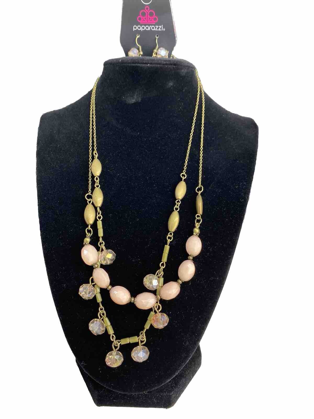 Conjunto de joyas Paparazzi de 4 piezas Celestial Chapter, Sheen Season y Effulgent Era