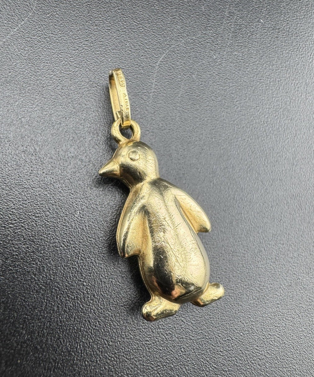 Vintage 14K Yellow Gold 3D Penguin Pendant Charm 2 Grams 11x24mm Made In Italy