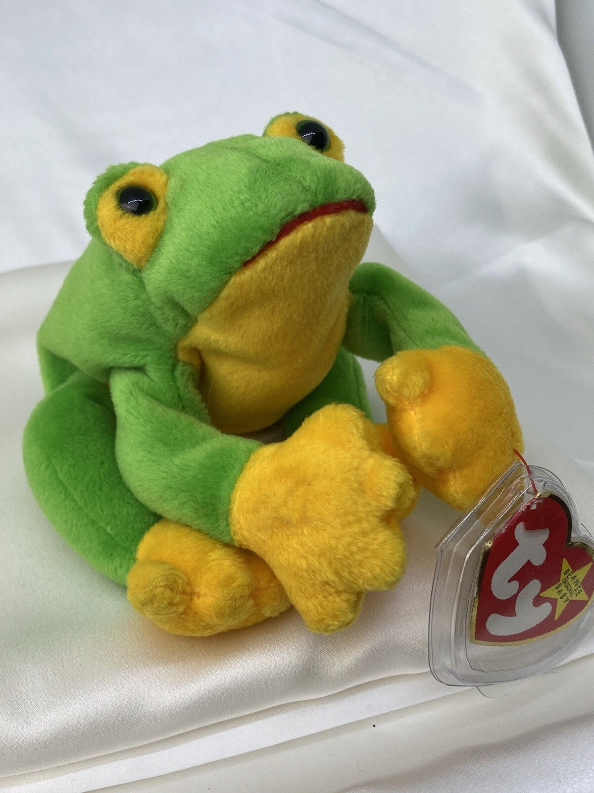 Rare Retired Ty Beanie Baby Smoochy The Frog 1997 P.E. Pellets With Errors