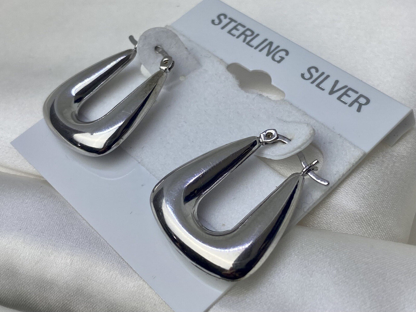 New Fine Sterling Silver 925 20x24mm Hoop / Horseshoe Latch Thick Nice Earrings