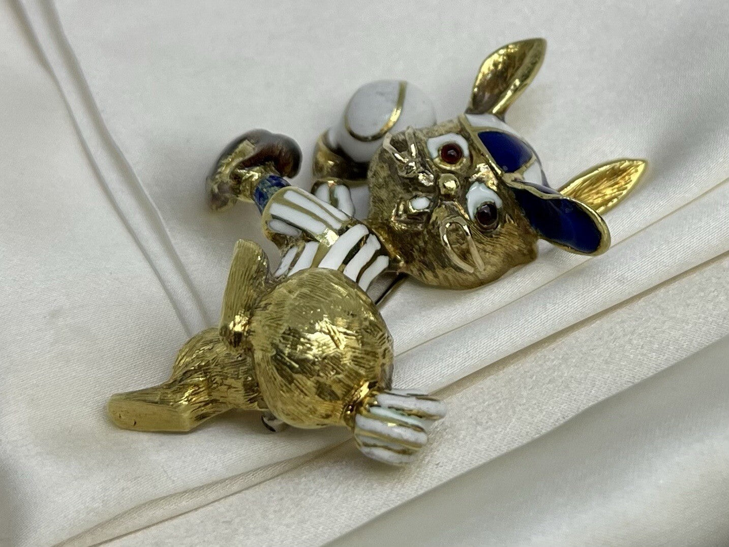 Martine Vintage 18k Gold Enamel Rabbit Baseball Pin XL Brooch 30.3 Grams 53x41mm