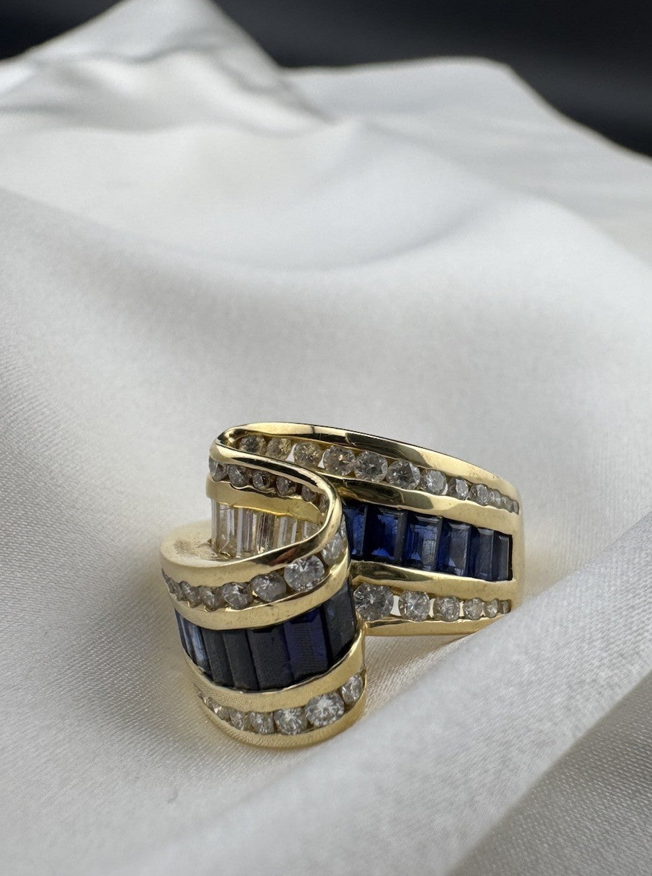 Charles Krypell 18K Yellow Gold Sapphire & Diamond Ribbon Crossover Ring 13.4G