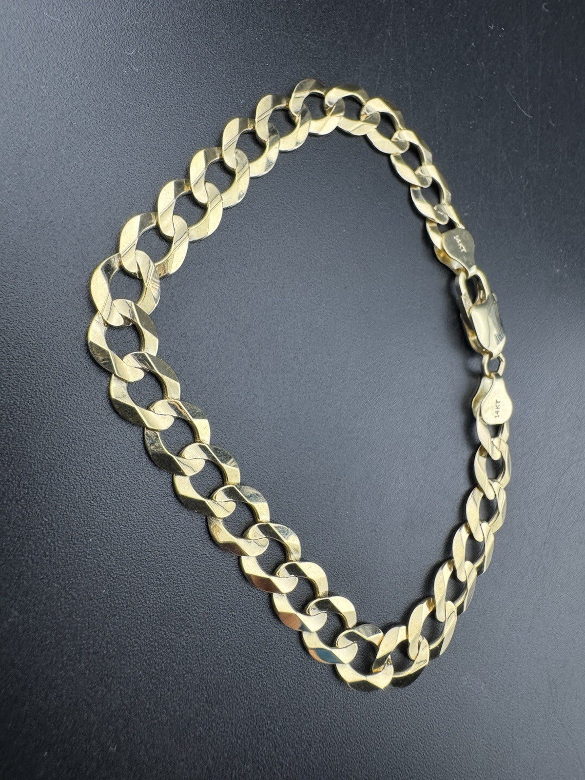 Pulsera de cadena de eslabones cubanos de oro amarillo de 14 quilates de 8,5 pulgadas y 8,26 mm 12,5 gramos clásica atrevida