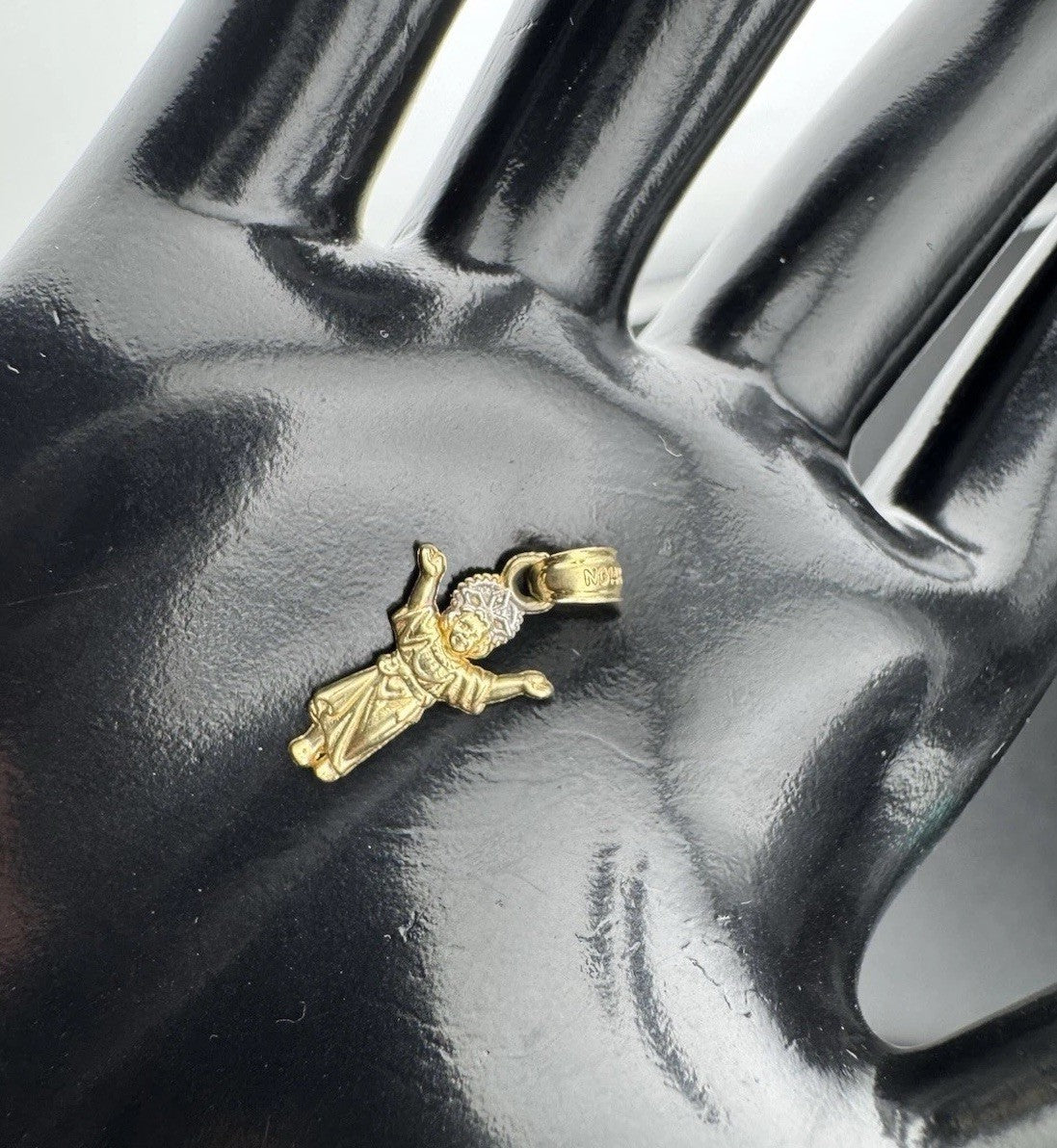 Colgante de oro amarillo de 14 quilates del Divino Niño Jesús de 10.46x19.90mm Religioso 1G