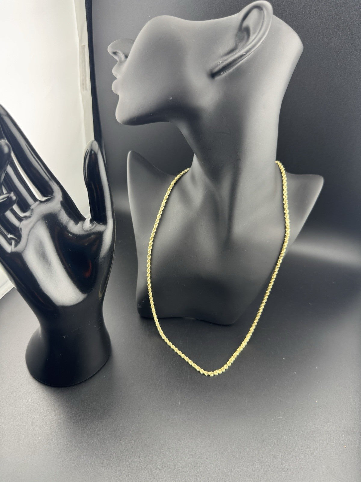 14K Yellow Gold Rope Chain Necklace 22in 2.57mm 5.3 Gram Classic Elegant Style *