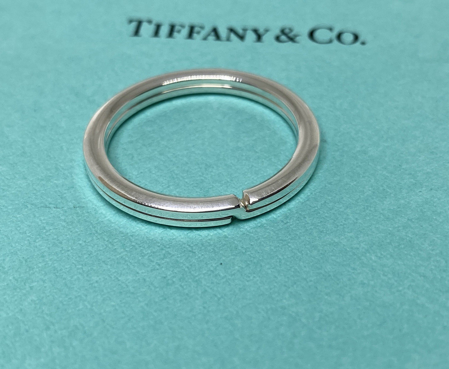 Tiffany & Co. Silver Paloma Picasso Circle Key Ring Starter Base Keychain