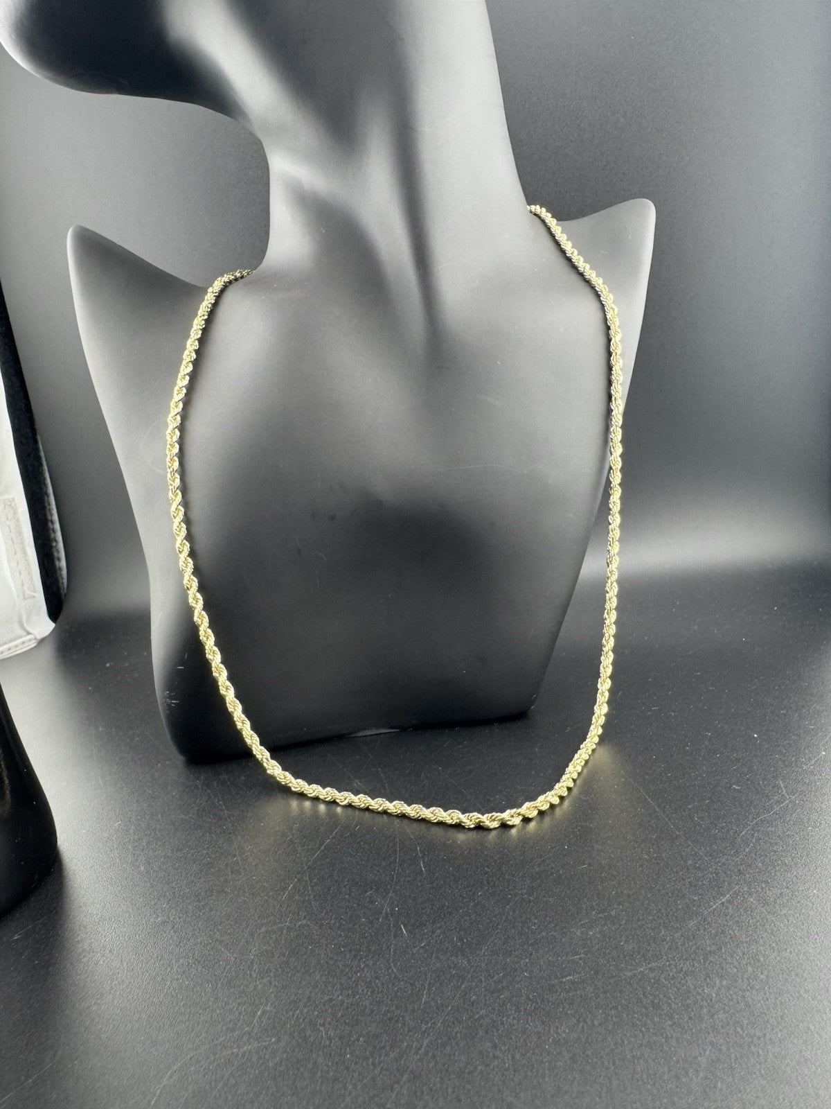 14K Yellow Gold Rope Chain Necklace 22in 2.57mm 5.3 Gram Classic Elegant Style *
