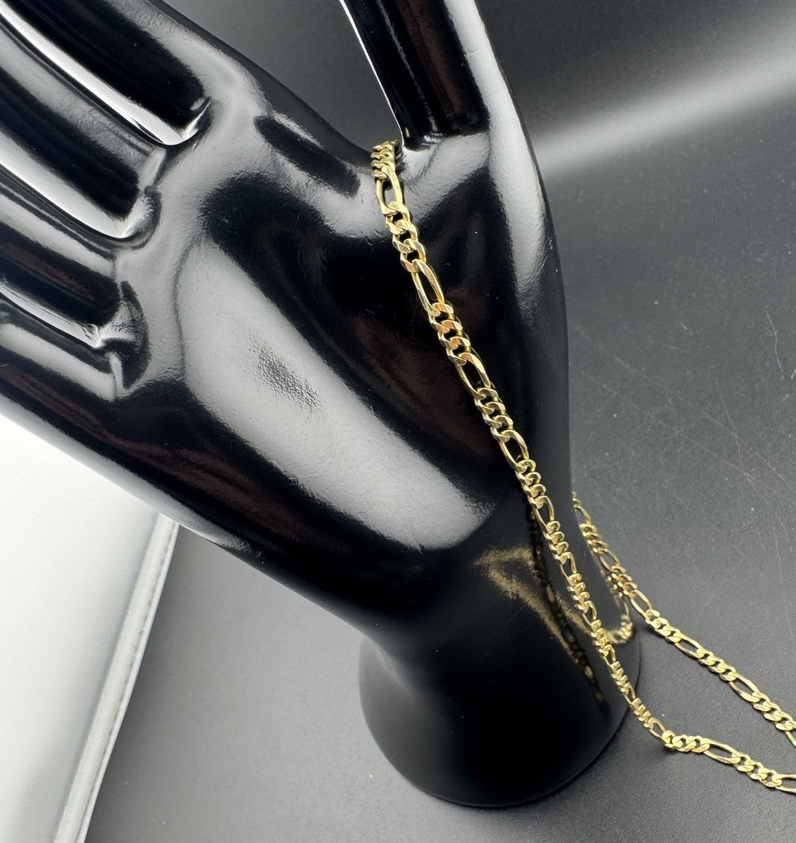 14K Yellow Gold Figaro Link Necklace Chain 16.5in 3.84mm 10.4 Gram Classic Style