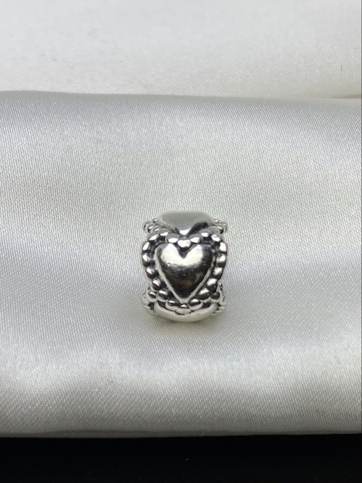 Pandora Sterling Silver 925 7.2mm Everlasting Hearts Bead European Charm 790448