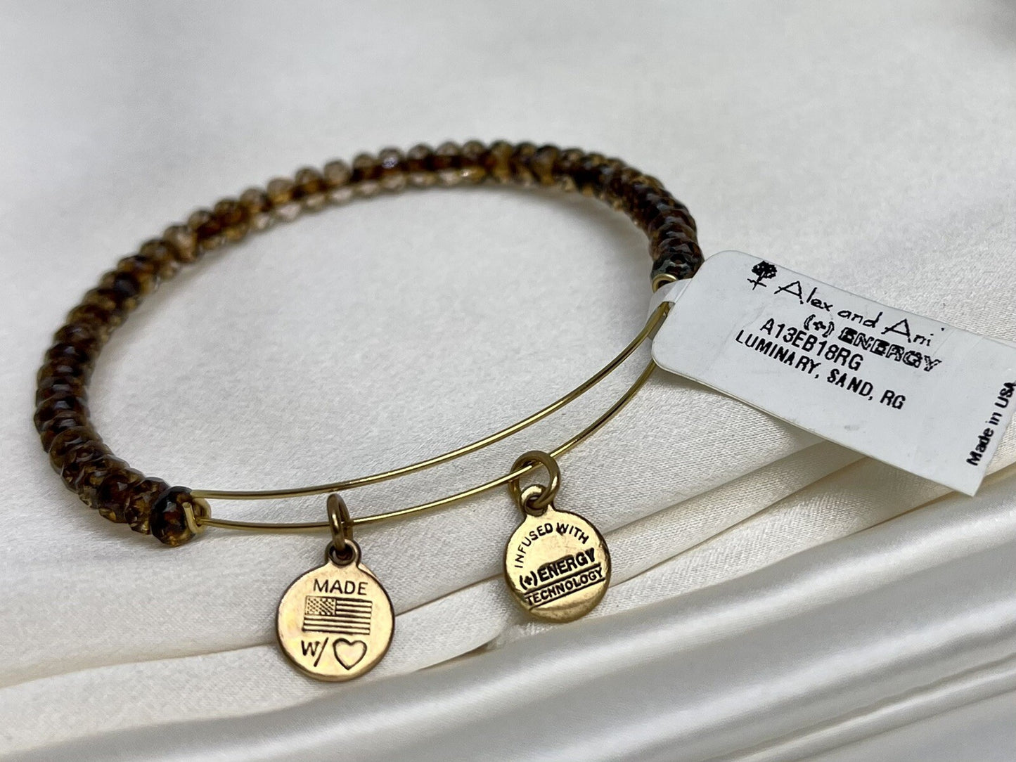 Pulsera tipo brazalete Alex and Ani Luminary Sand Rafaelian Gold Wrap