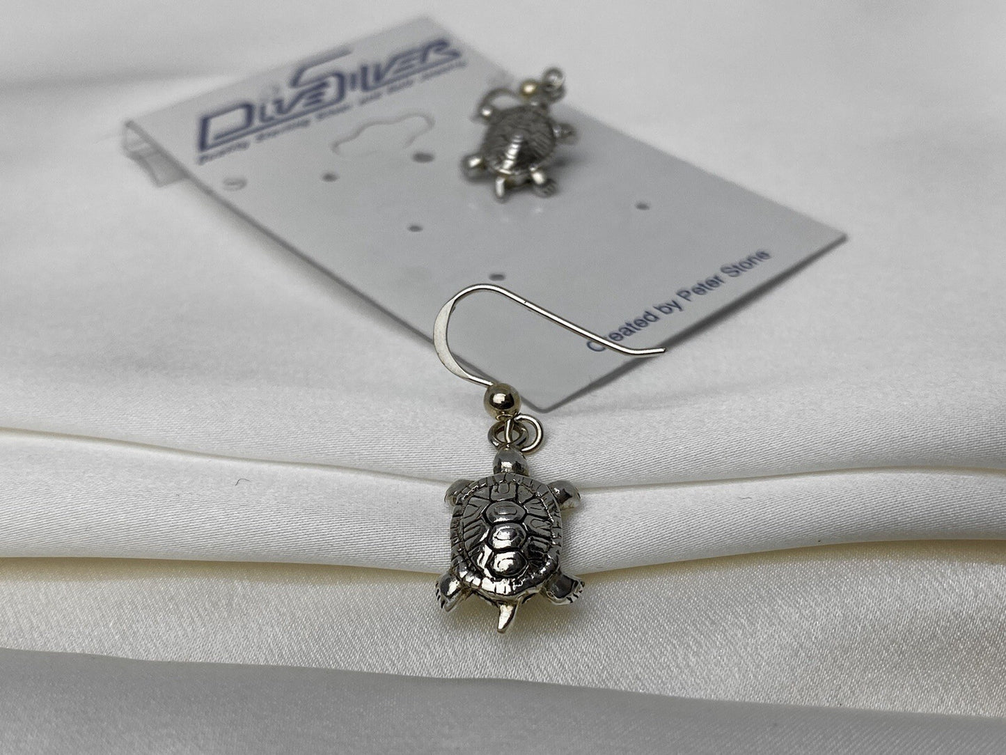 New Peter Stone Fine Sterling Silver 925 11x18mm Sculpted Turtle Dangle Earrings