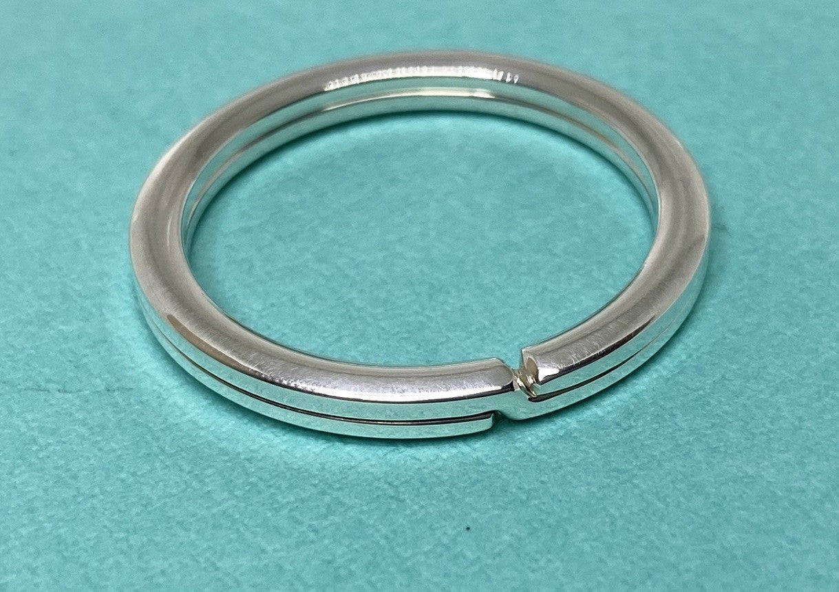Tiffany & Co. Silver Paloma Picasso Circle Key Ring Starter Base Keychain
