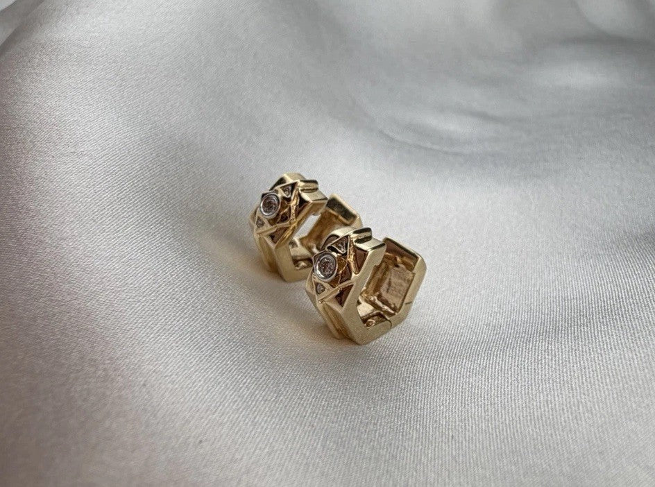 14K Yellow Gold Diamond Geometric Huggie Earrings 5.7 Grams Hinged 13.13x6.59mm