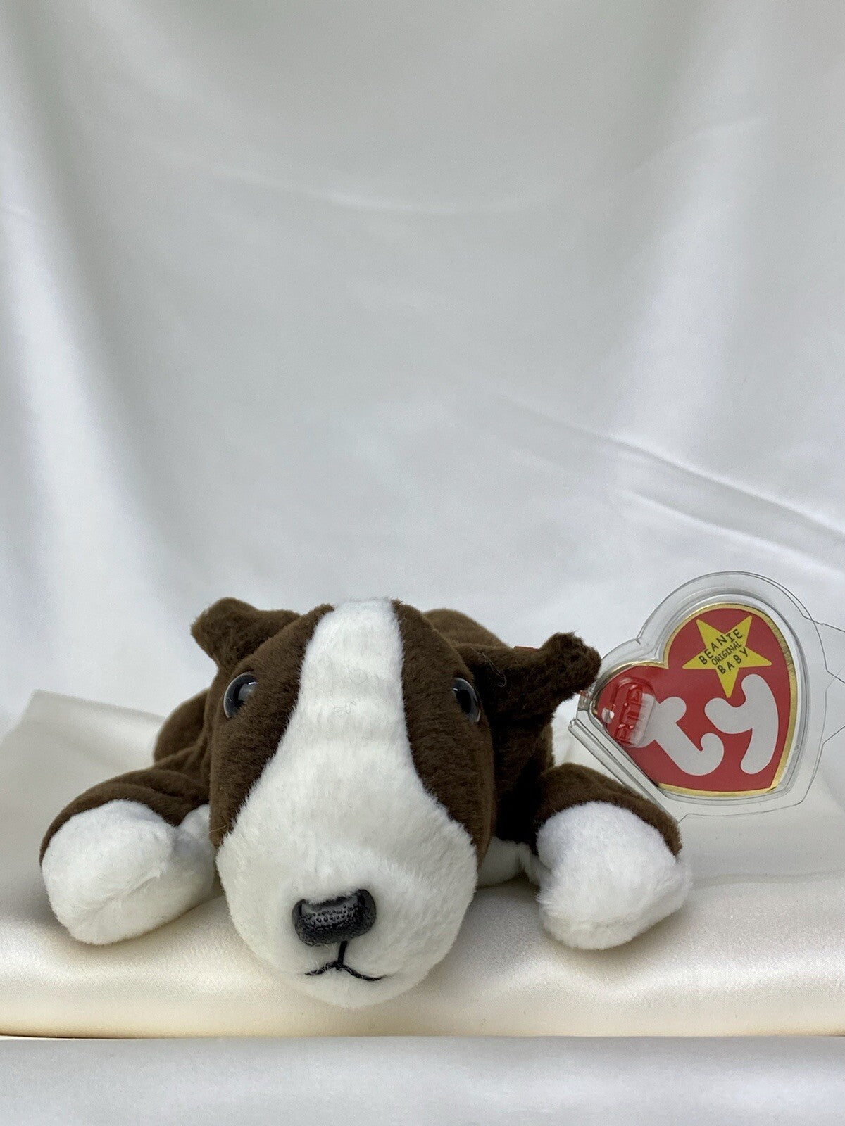 Raro Ty Beanie Baby Retirado Bruno El Perro 1997 Pellets P.E. Nuevos Con Errores