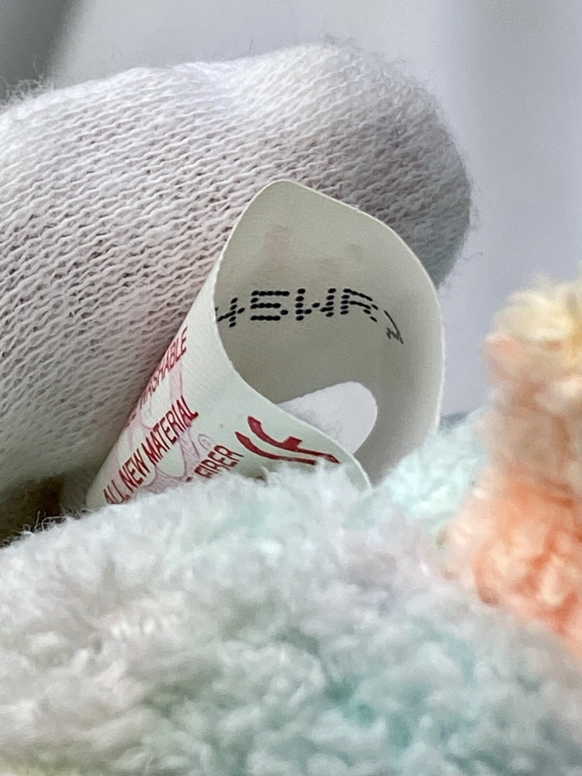 Rare Retired Ty Beanie Baby Mellow The Bear 2000 Mint P.E. Pellets With Errors