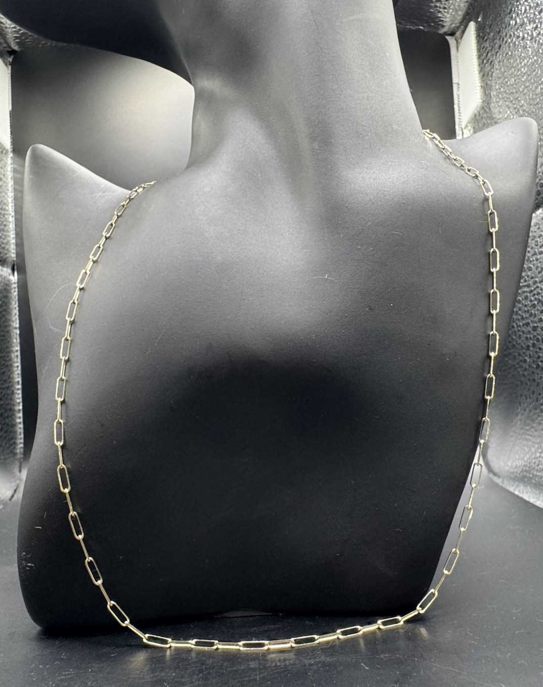 14K Yellow Gold Paperclip Chain Necklace 20in 1.97mm 2.6 Grams