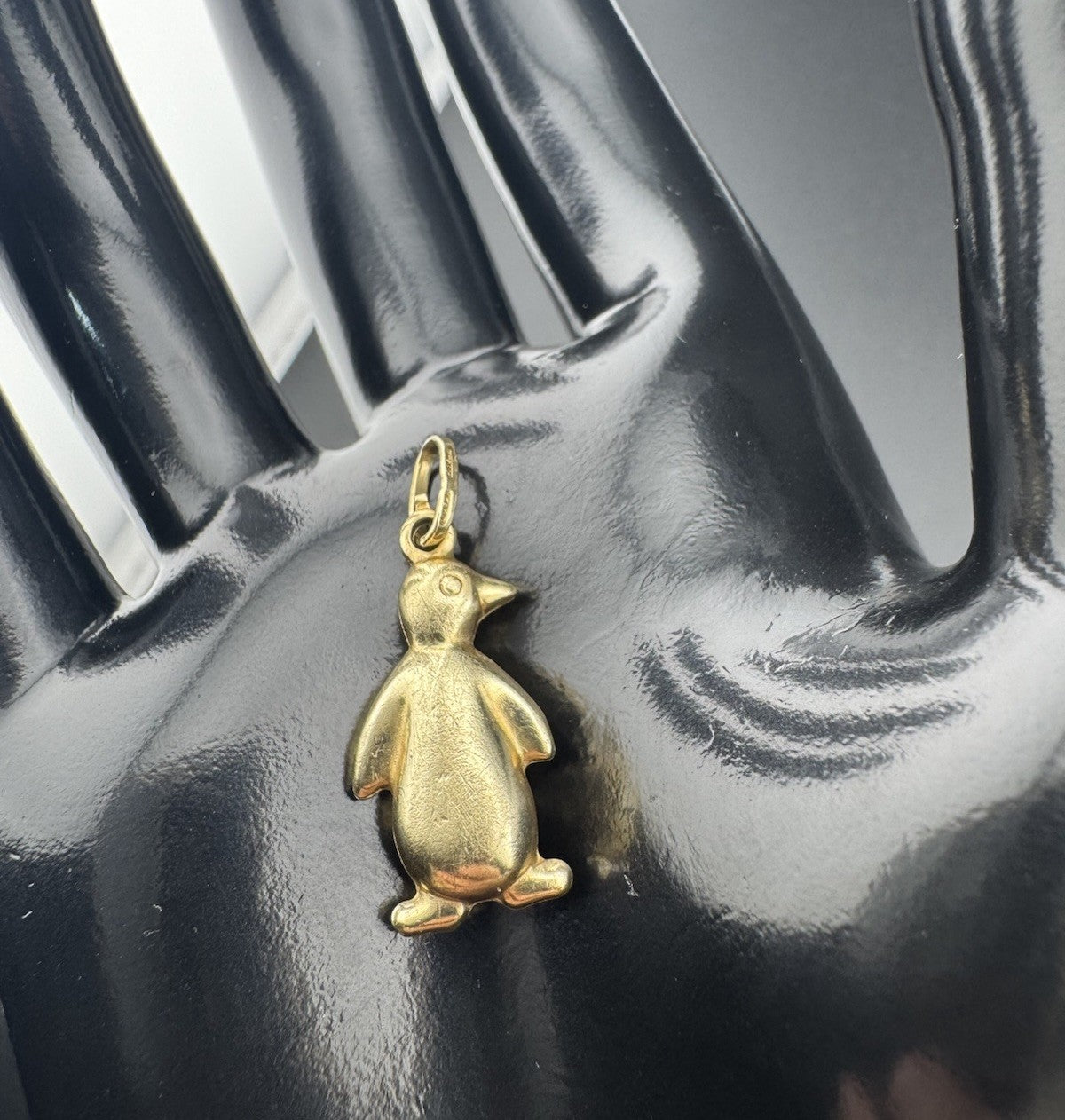 Vintage 14K Yellow Gold 3D Penguin Pendant Charm 2 Grams 11x24mm Made In Italy