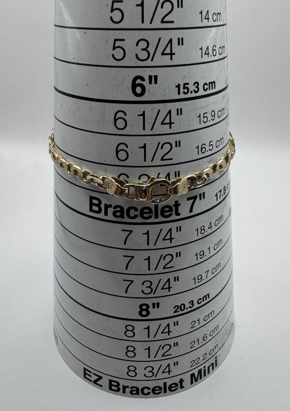 14K Yellow Gold Figaro Chain Bracelet 6.75in 3.85mm 5.9 Grams Italy Heart Emblem