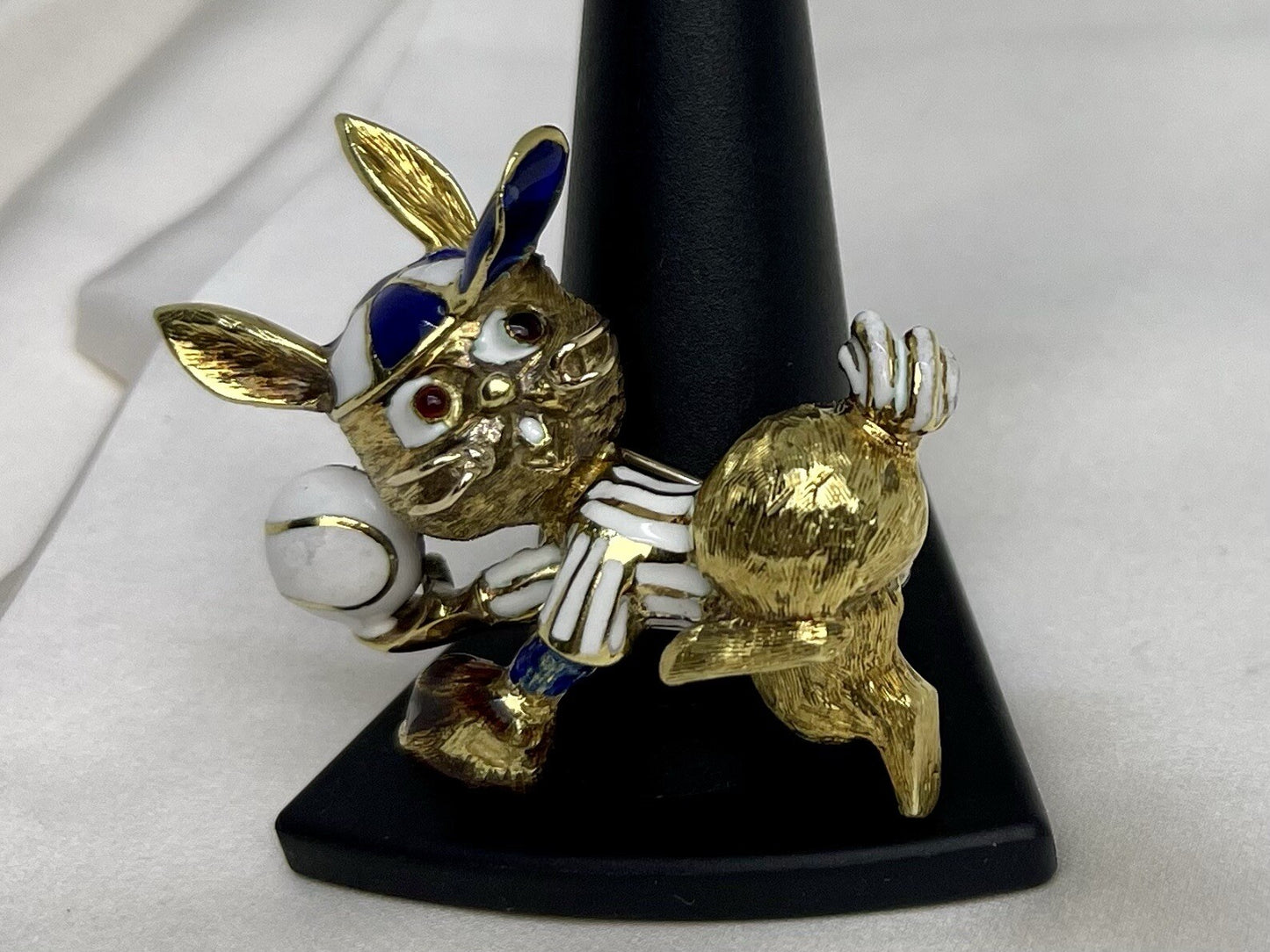 Martine Vintage 18k Gold Enamel Rabbit Baseball Pin XL Brooch 30.3 Grams 53x41mm